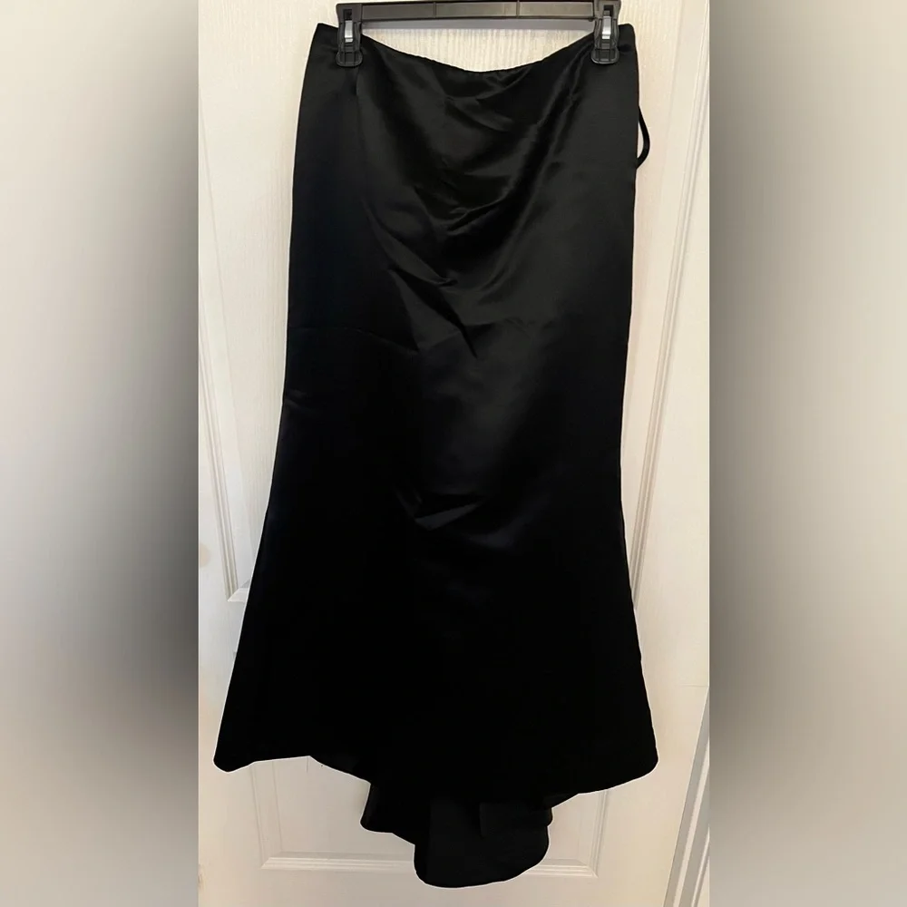 Elegant Black Gown with Bow Detail